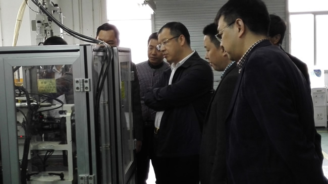 杨齐总裁到新华丽江分公司调研